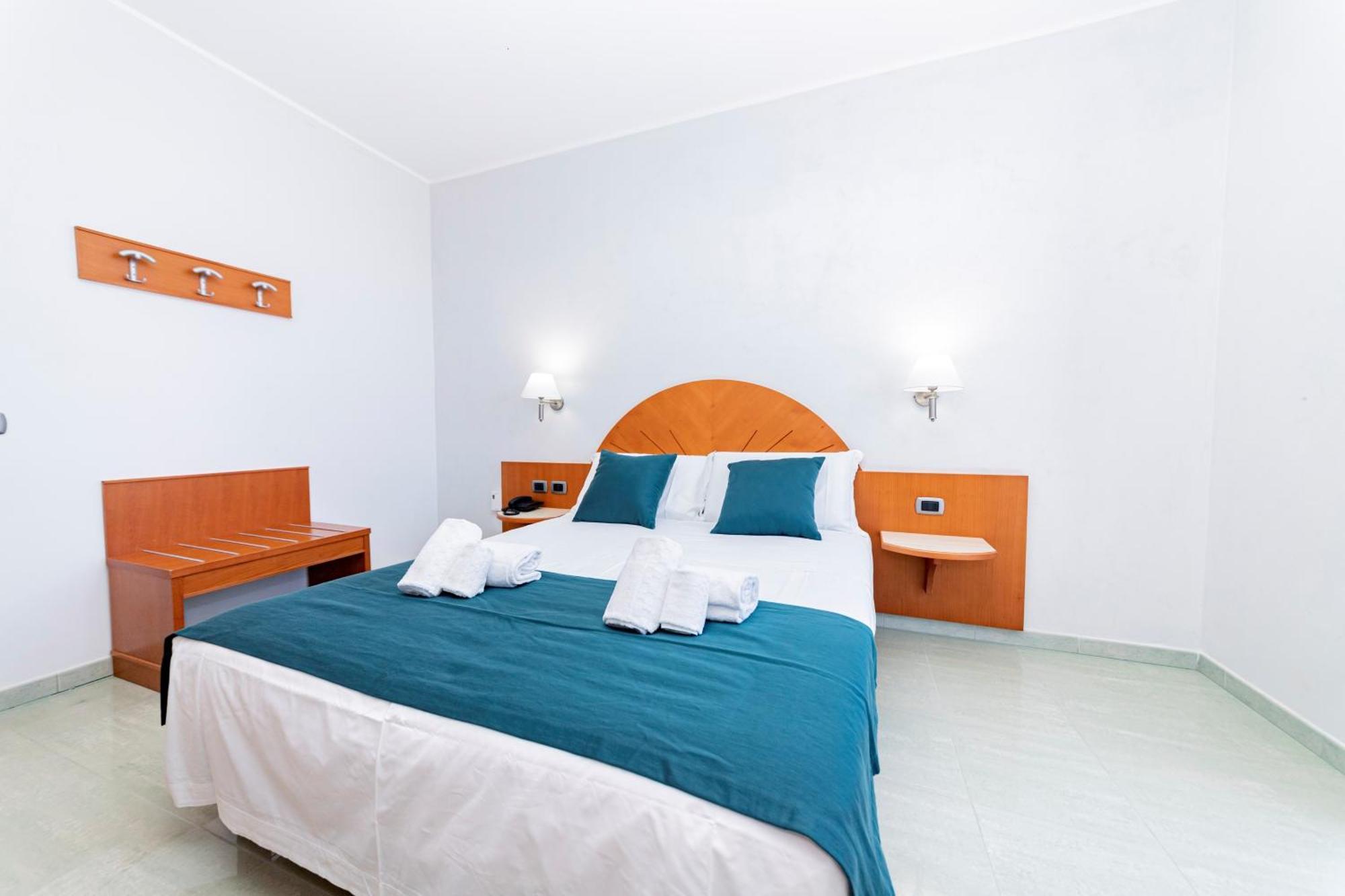 Hotel Alba Torre Lapillo Eksteriør bilde