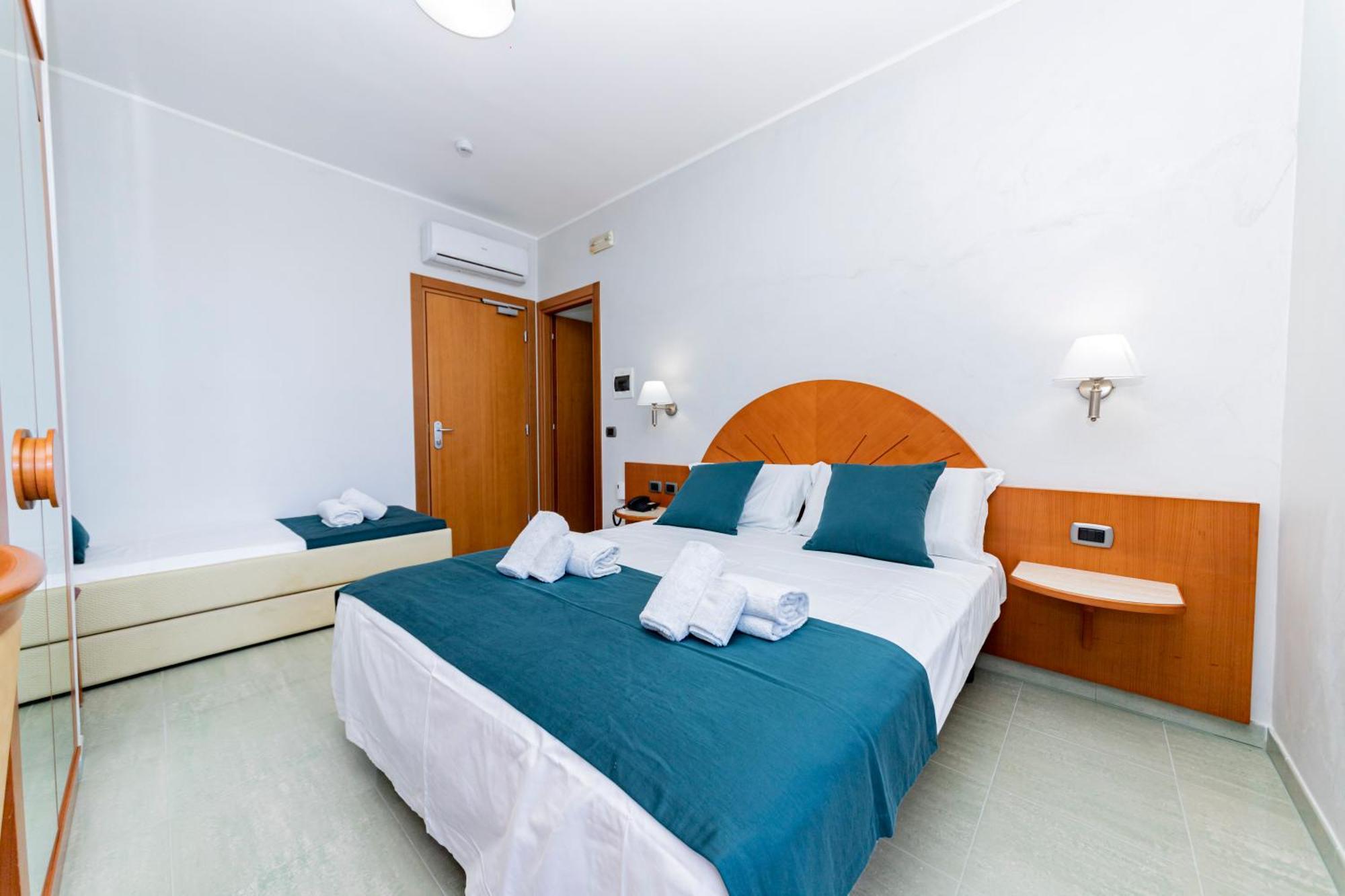 Hotel Alba Torre Lapillo Eksteriør bilde