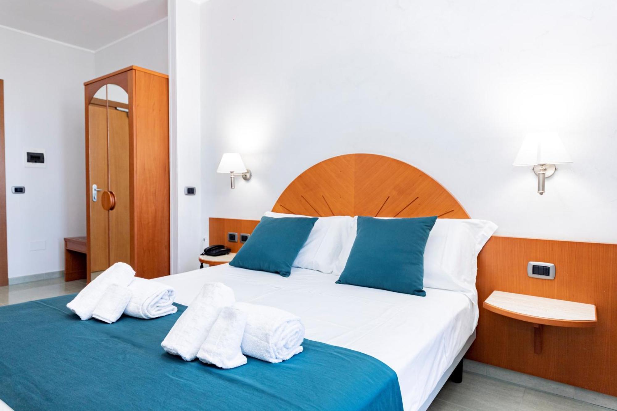 Hotel Alba Torre Lapillo Eksteriør bilde